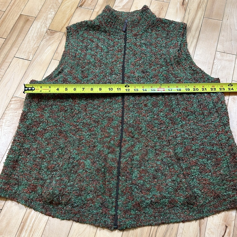Woolrich Zip Up Vest - Picture 6 of 8